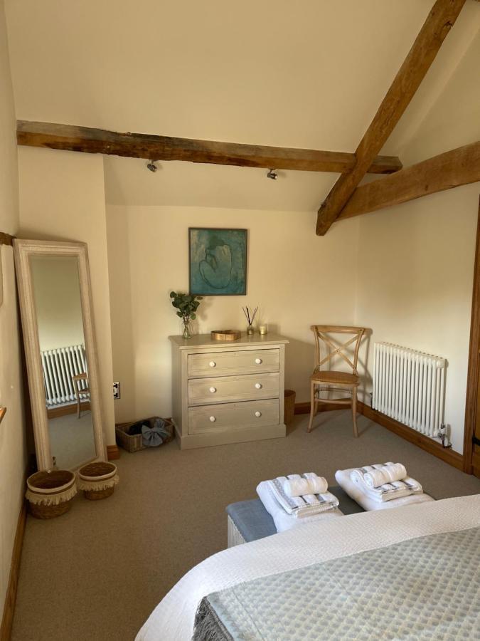 The Cider Barn - Spacious First Floor Apartment Set Within Barn Conversion Cheltenham Exteriér fotografie
